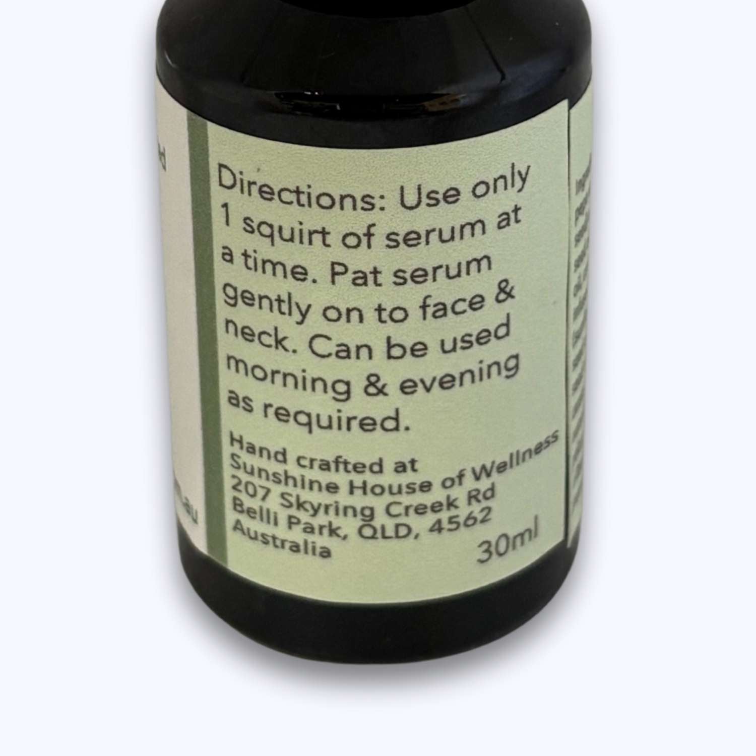 Directions for how to  use Pepo skincare 12 botanicals serum, 100% natural ingredients with a pale green label on a light background.